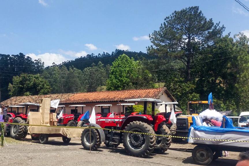 Tratores no Foga